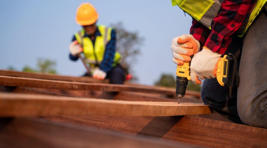 Professional gutter cleaning in Anna, IL
